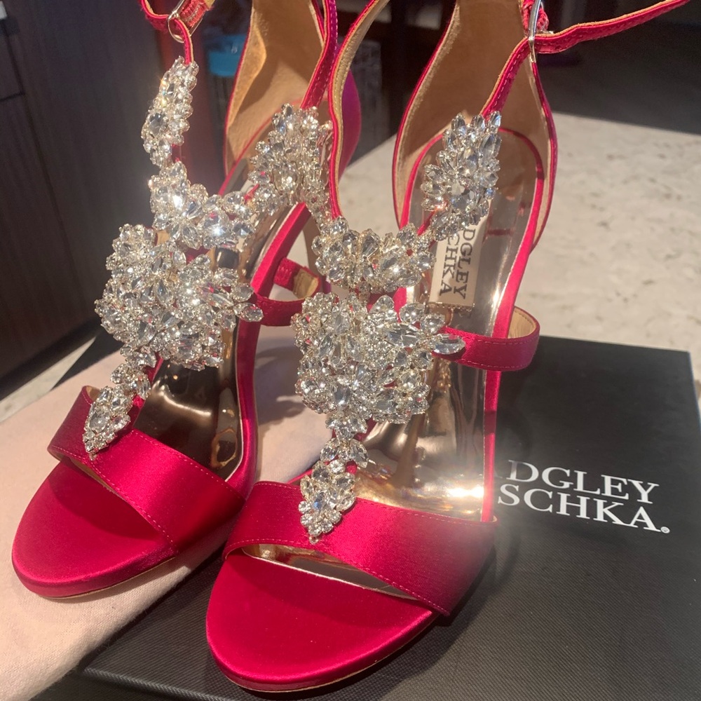 NWT Badgley Mischka Africa Red Satin Sandals